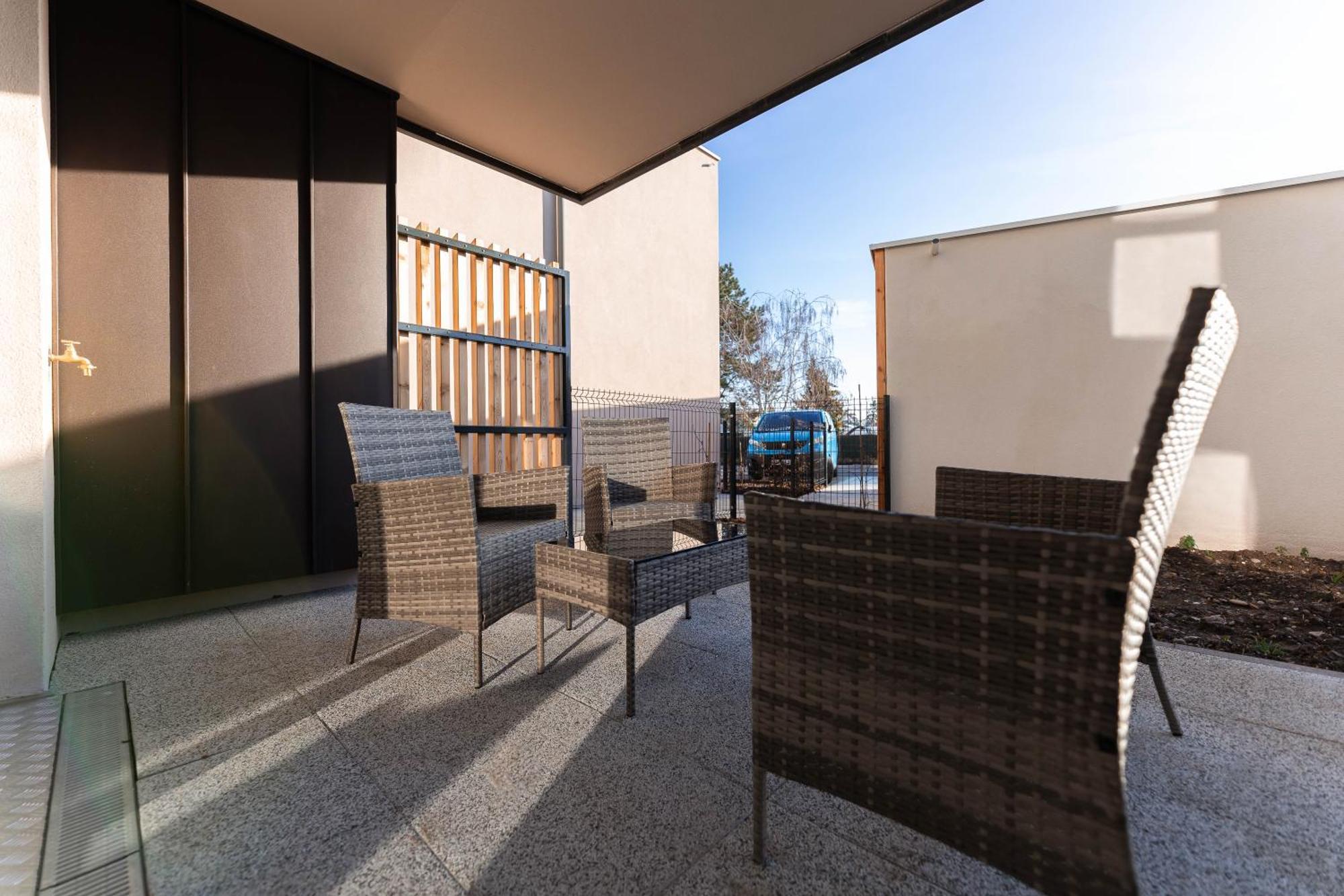 Les Jardins De La Semme Apartment Colmar Bagian luar foto